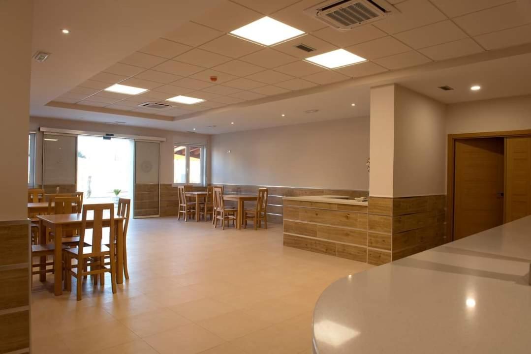 Hotel La Puerta De Arzúa Buitenkant foto
